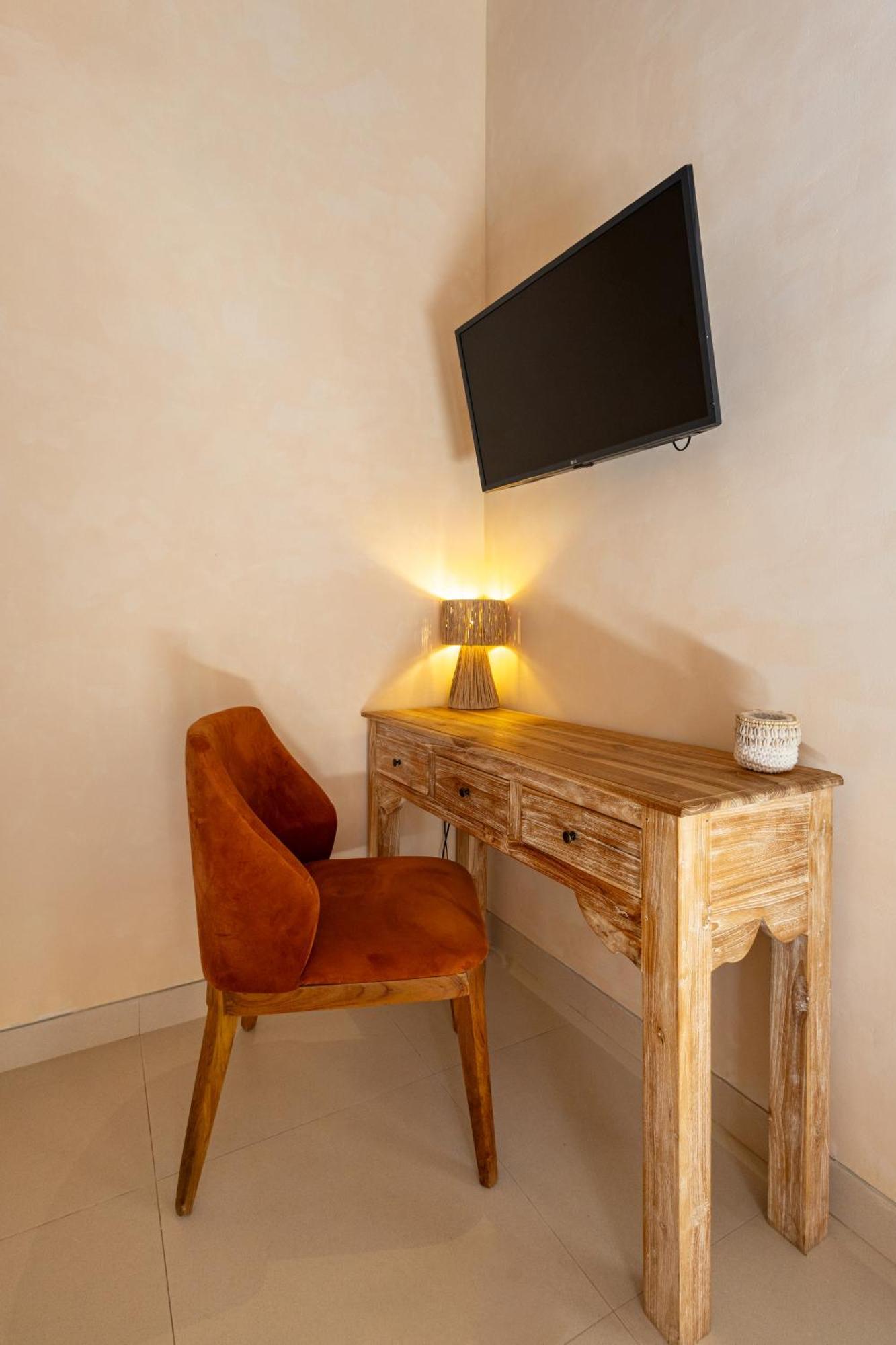 The Pink Joglo, A Cheerful 3Bdr Villa W/Pool And Rice-Field View. Dalung  Extérieur photo